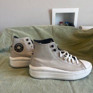 Converse Chuck Taylor All Star Move Platform Fleece-Lined Leather Sneakers Sz 10